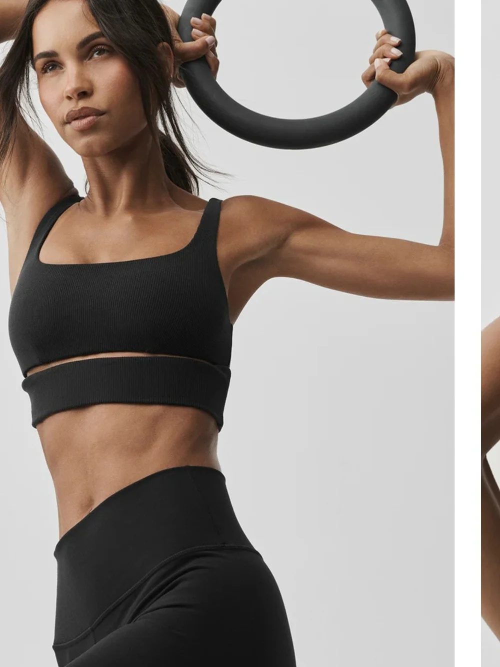 ALO Yoga Slit Bra - Black
